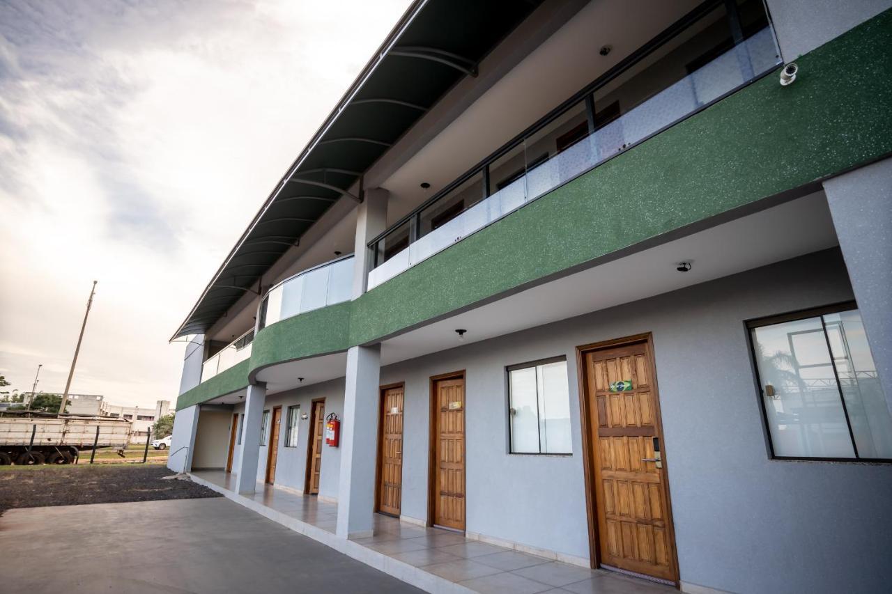 Shelter Hostel E Pousada Ponta Porã 外观 照片